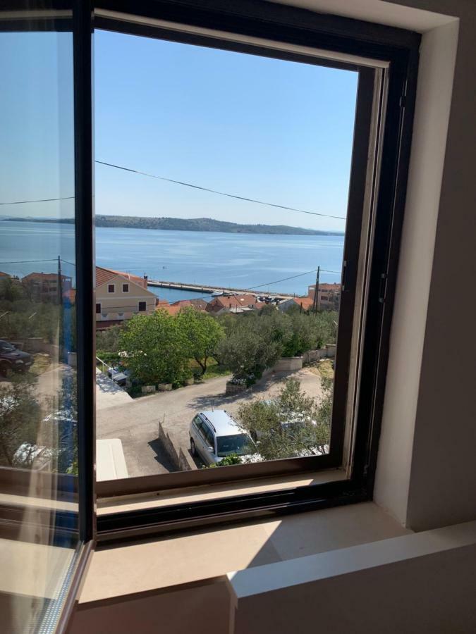 Apartments Ema Sali Eksteriør bilde